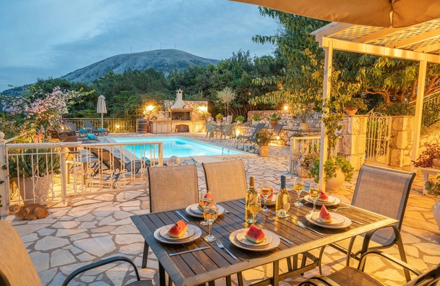 ¡Una de las mejores propiedades en Kefalonia, cerca de la famosa playa de Mirtos!