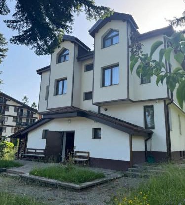 Villa Rila Borovets with Hot Pool, Jacuzzi & Sauna by BookVillaBG