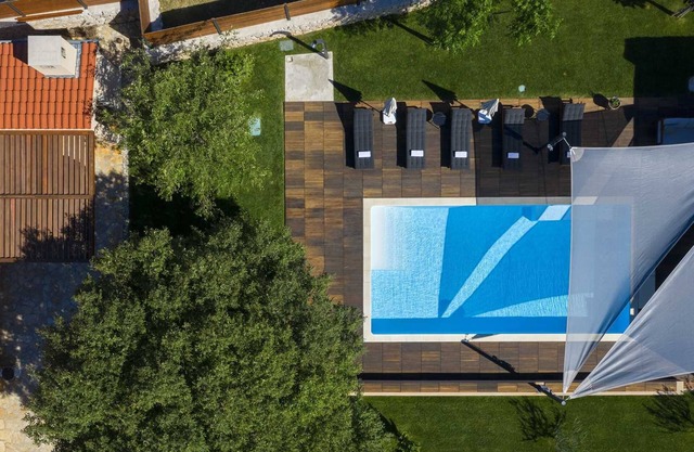 Villa River and Sea Retreat - para 12 huéspedes con piscina, a 10 minutos de la playa