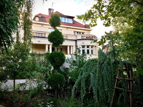 Villa Riviera