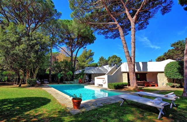 Villa en Roccamare con 5 habitaciones, capacidad 12