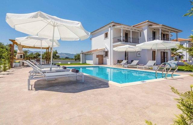 Villa Rodi - Villa de cuatro dormitorios, capacidad para 9