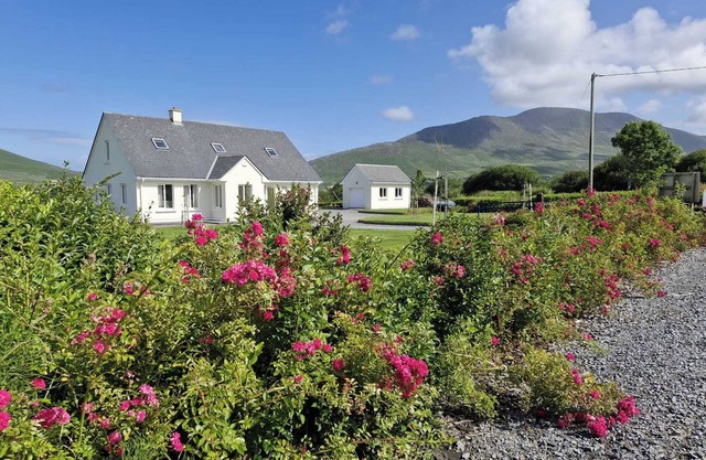 Villa Rose - Sleeps 2 & Stunning Seaside Views
