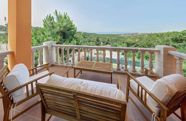 Villa ROSES with swimming pool & mountain view