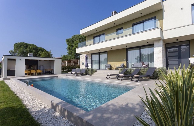 Villa Rossi in Smoljanci