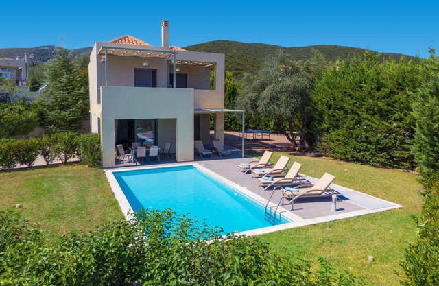 Villa Rubi by Villa Plus