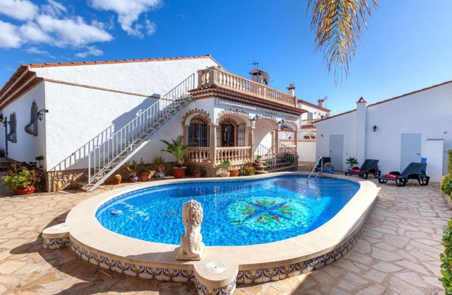 Villa Rustical Mont Roig by Interhome