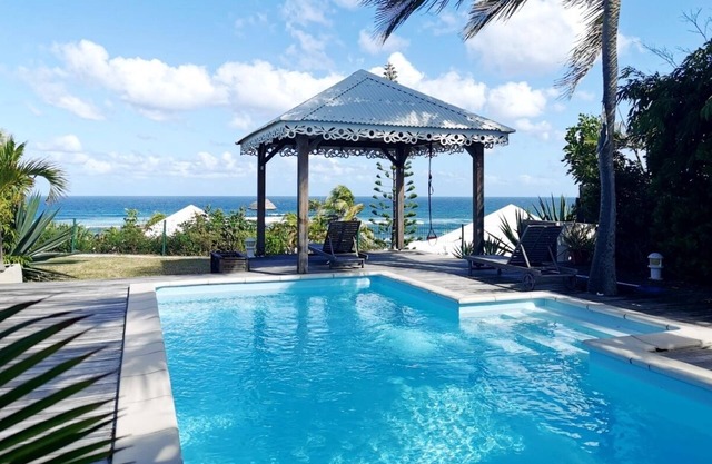Villa Saint François Ref G044 2ch vue mer piscine