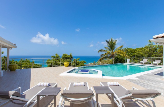 Villa Saint-Tropez Breathtaking Sea Views