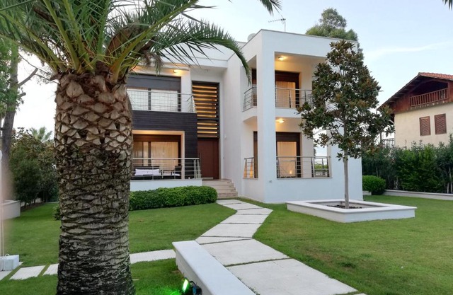 Villa Samaya