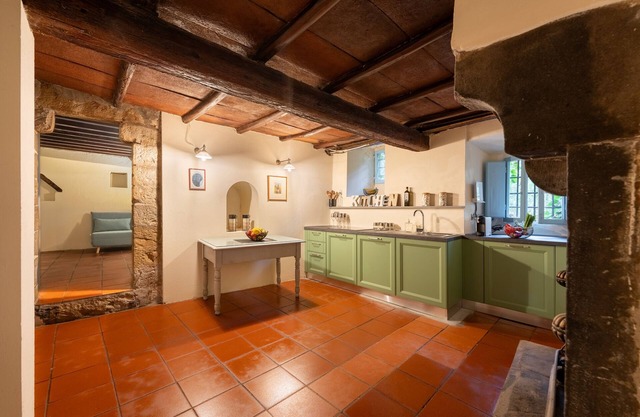 Villa 'San Clemente' on the Florentine hills with Garden and Private Parking and Wi-Fi