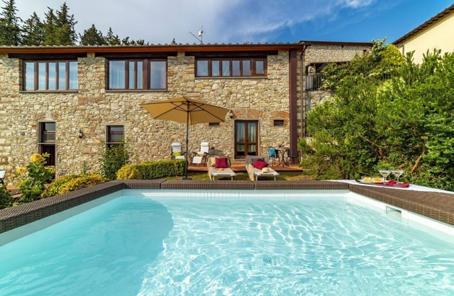 Hermosa casa enclavada en la campiña toscana
