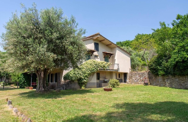 Villa San Martino, two houses sharing a fenced pool, San Martino, San Martino