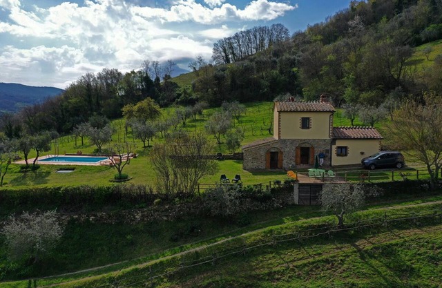 Villa San Regolino swimming pool exclusive use
