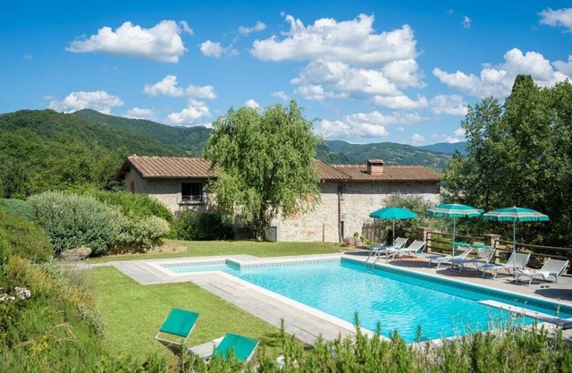 Villa Sandrina - Private Tuscan villa with pool