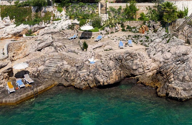 Villa Sea Jewel - seaside villa for twelve guest in Zaton Bay