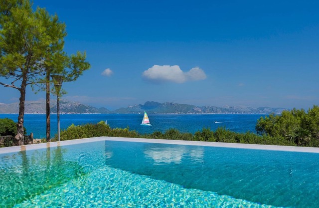 Villa Seablue - gorgeous sea view front line