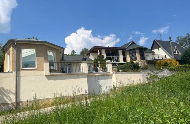 VILLA Sebe