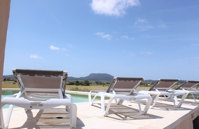 Villa 'Secretari' con vistas a la montaña, piscina privada y Wi-Fi