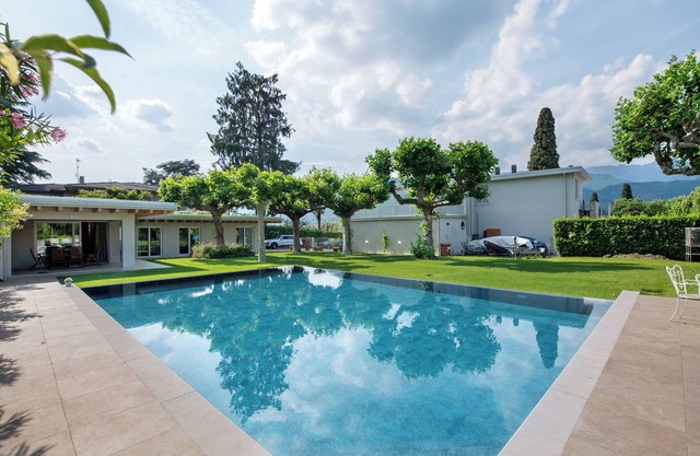 Villa 'Serenità - Porto Portese' con piscina privada, terraza privada y aire acondicionado