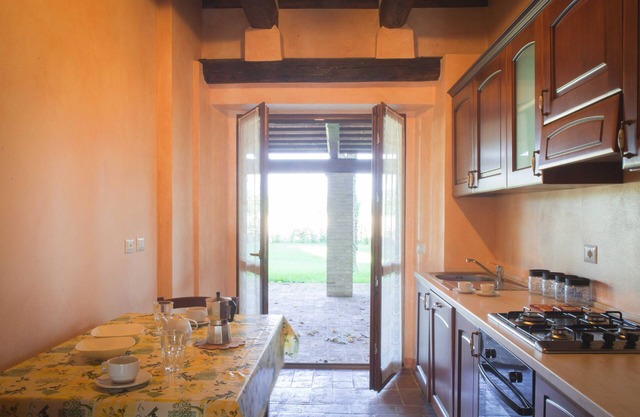 Villa para 24 personas, piscina, campo, Fano, porche, mar1km
