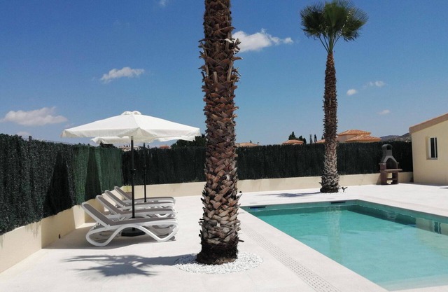 Villa Los Castos, Immaculate 2-Bed Villa, Arboleas