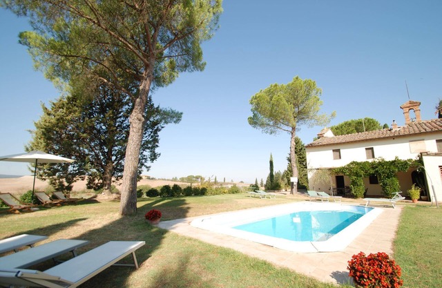 Villa sleeps 14 with private pool