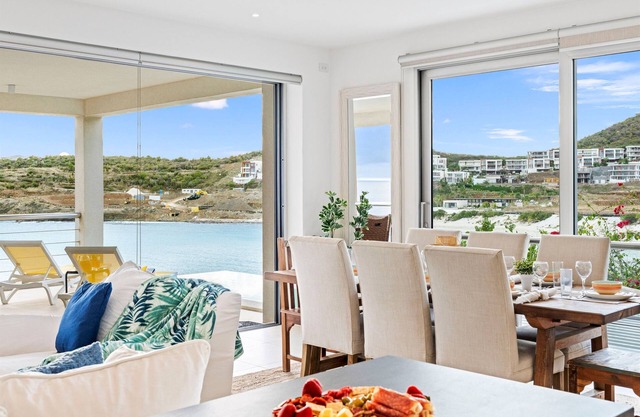 Villa Solandra – 3BR Oceanfront Sunset w/ Pool