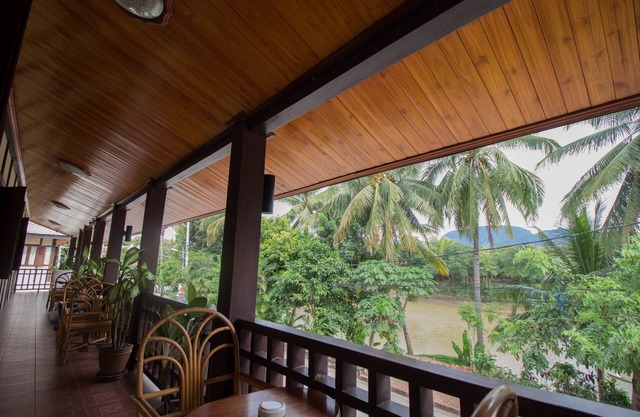 Villa Somphong