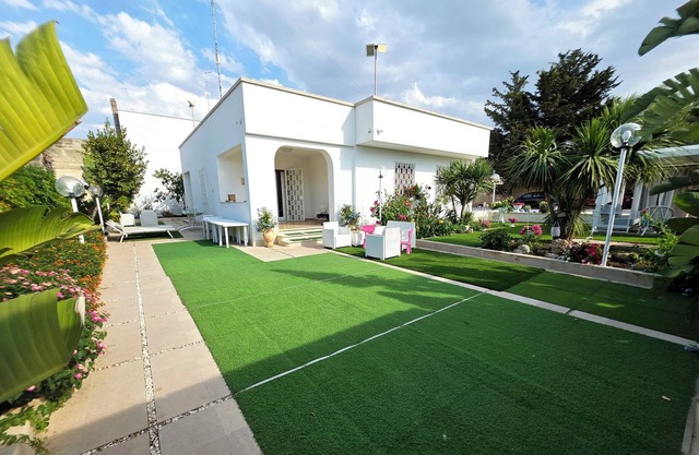 Villa espaciosa y luminosa aquellos que buscan relax a sólo unos kilómetros del centro de Bari