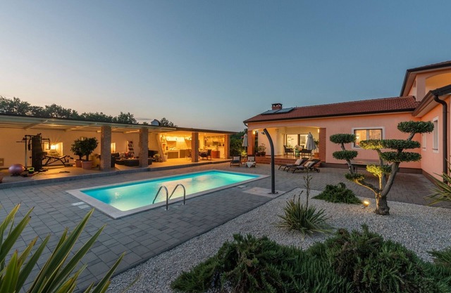 Villa St. Anna in Radetići - Haus für 8 Personen