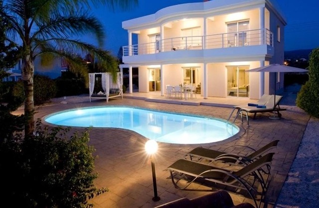 Villa St George - Gran villa de vacaciones de 3 dormitorios en St George (Agios Georgios), Paphos