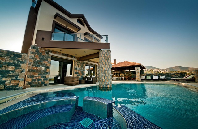 Villa San Nicolás y Villa Theano