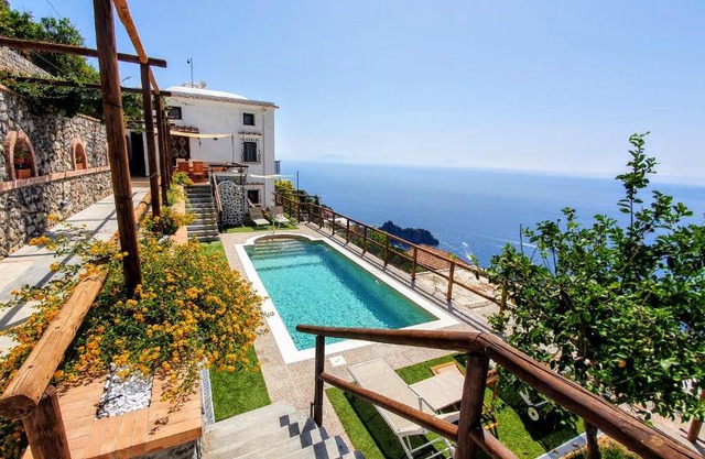 Villa Sunrise. Pool and seaview in Amalfi Coast