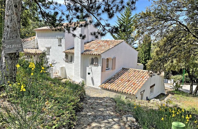Villa Suzanne - Maison de Charme Dans Domaine Avec Piscine et Tennis