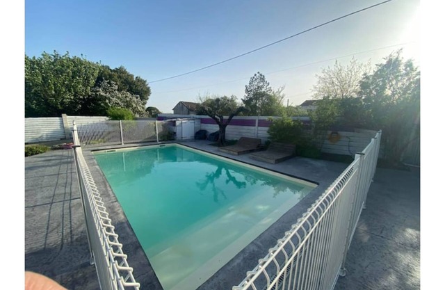 villa, swimming pool and jacuzzi for 10 people