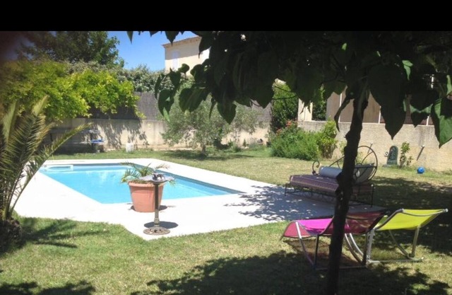 Villa + piscina + terraza y jardín 750m2 a 5 minutos TGV de Aviñón