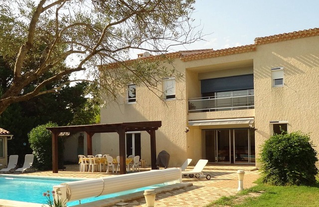 Casa Taillades, 5 dormitorios, 12 personas