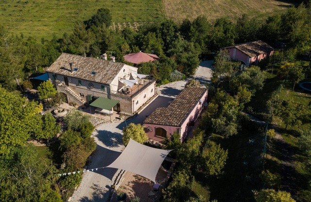 Villa 'Tenuta Pomegranade' con piscina privada, Wi-Fi y aire acondicionado