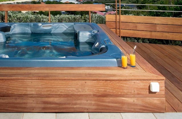 Villa The SALT Pool, Jacuzzi, Sea View