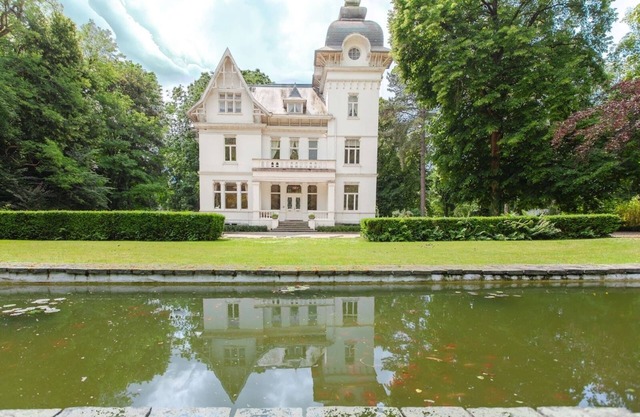 Villa Thor: A Majestic 100-Year-Old Manor