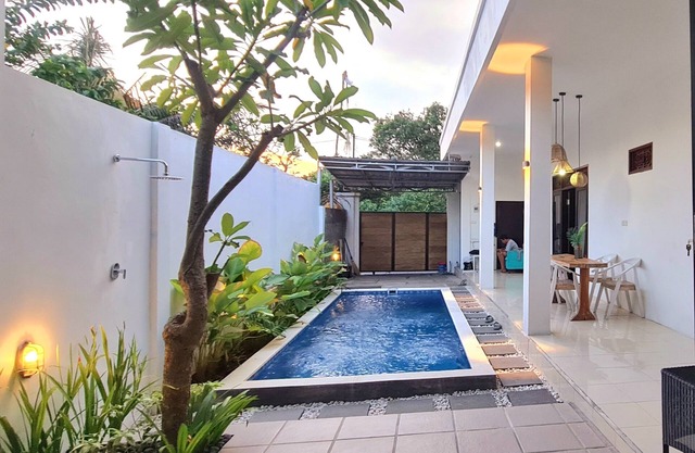 Villa TJ Subali 3 bedroom private pool villa close to Seminyak