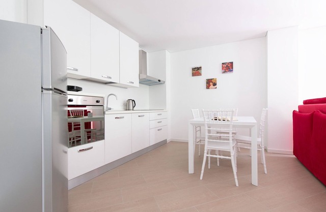 Villa Tola - Rosso - Una Habitación Piso, Capacidad 4