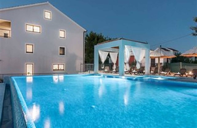 Villa Toma 2 - Semi detached House with shared pool