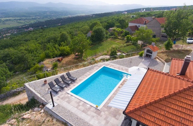 Villa Toni in Imotski, pool, private parking