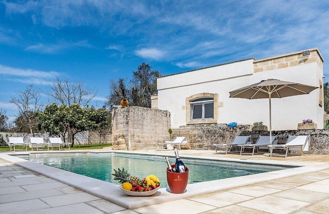 Villa Treia: A characteristic and welcoming one-story independent house situated in a quiet location, a few minutes from the town center, with Free WI-FI.