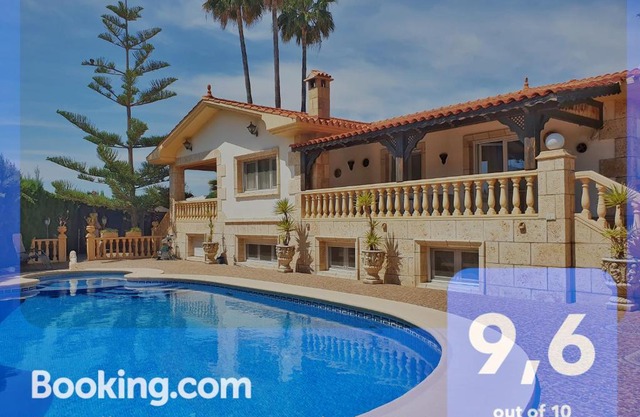 Villa Tres Palmeras en Alfaz del Pi , Albir, Benidorm