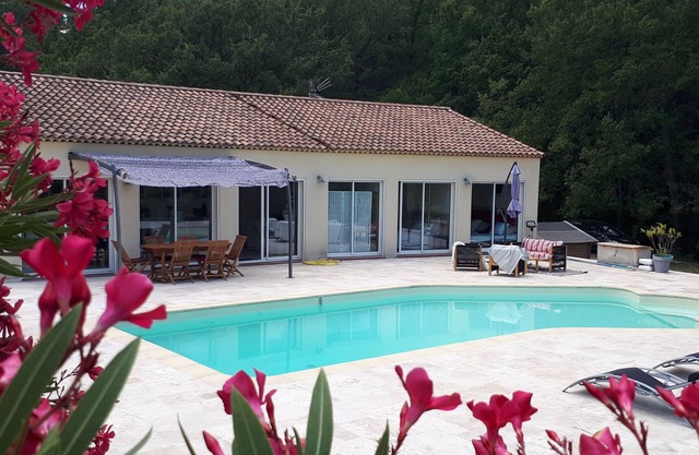 Villa Trets à 25 km d'Aix en Provence