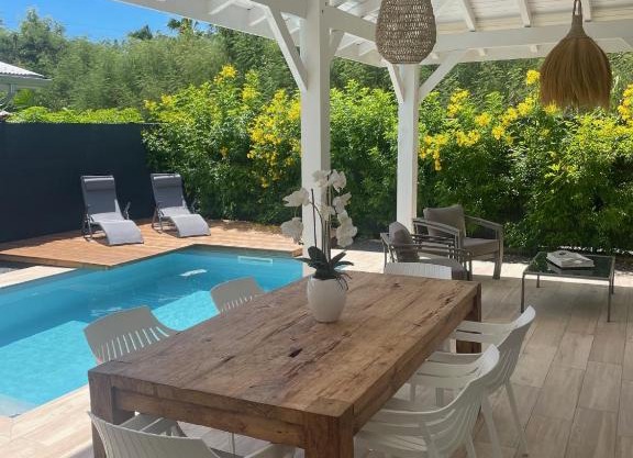 Villa Tropic' Al. Piscine privée. Cuve à eau