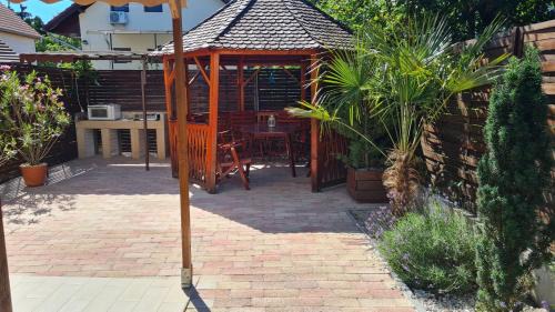 Villa Tropic
